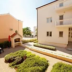 Apartment Ana *