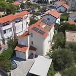 Ana Apartman *