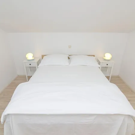 Ana Apartamento